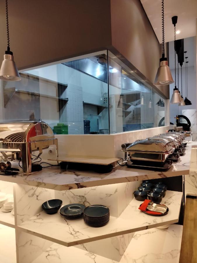 Moritz Biz Gandaria Hotel