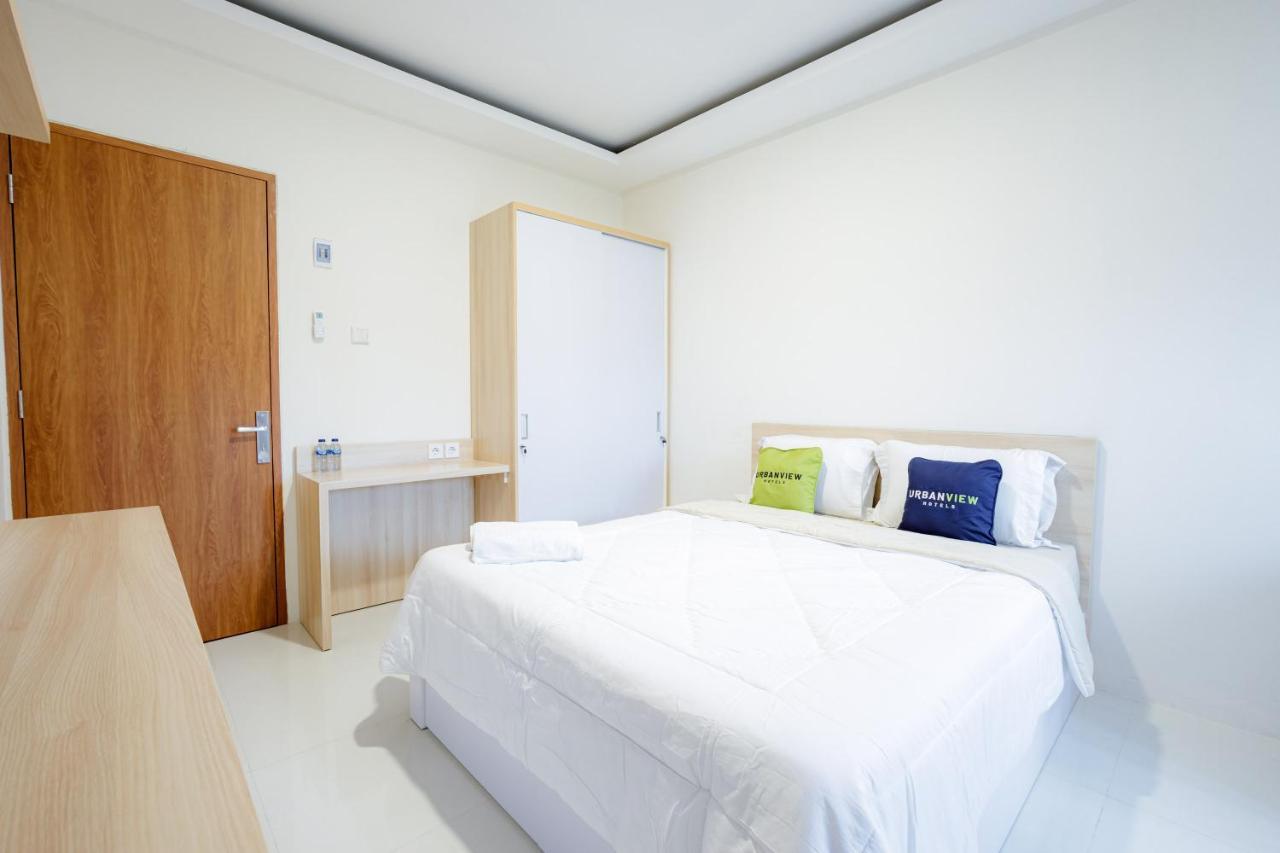 Hotel Urbanview Syariah The Ragunan 3*