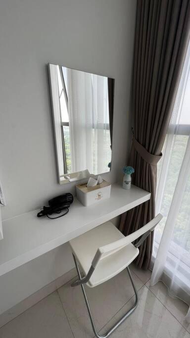 Apartment Gold Coast Pik Sea View 2 Br Jakarta