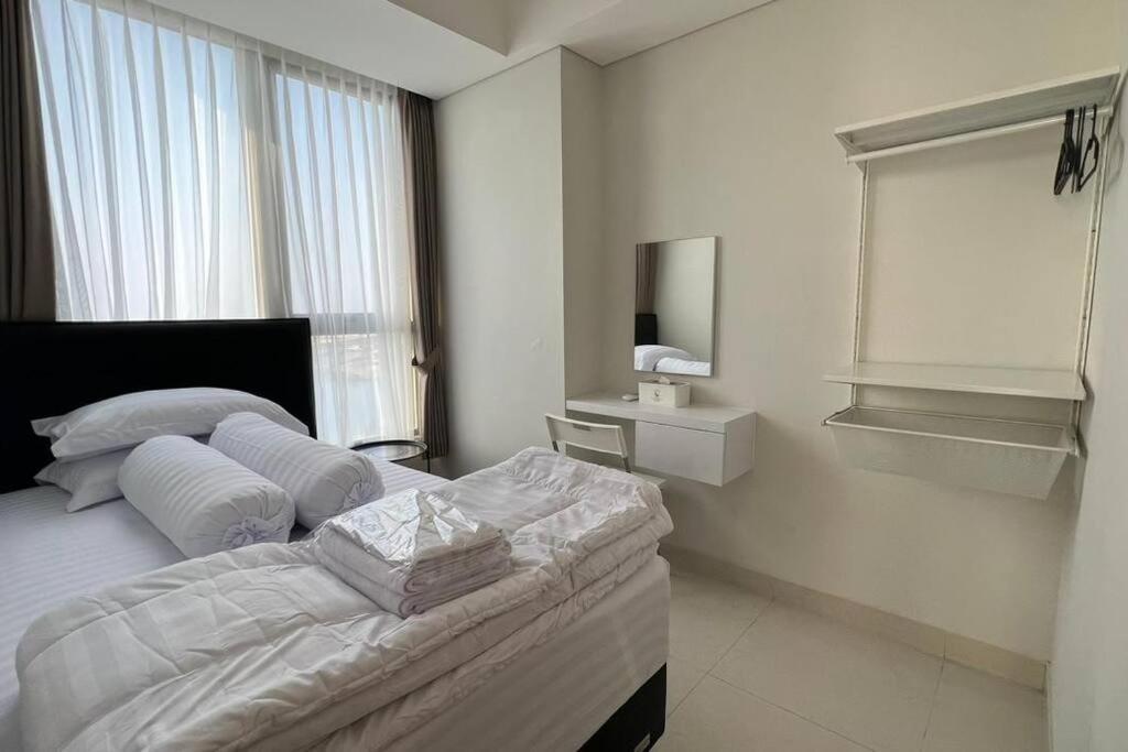 Gold Coast Pik Sea View 2 Br *