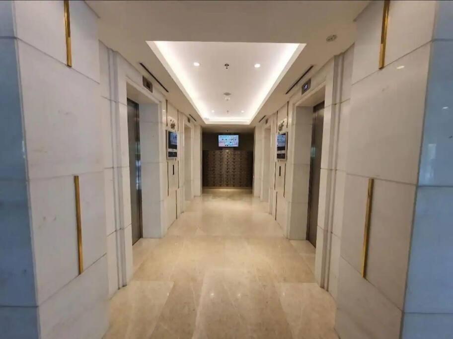 Gold Coast Pik Sea View 2 Br Apartment Jakarta