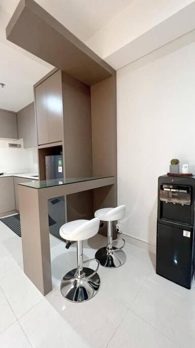 Gold Coast Pik Sea View 2 Br Apartment