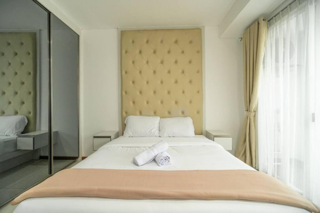 Warm And Comfy In Jakarta, Scbd Apartment *