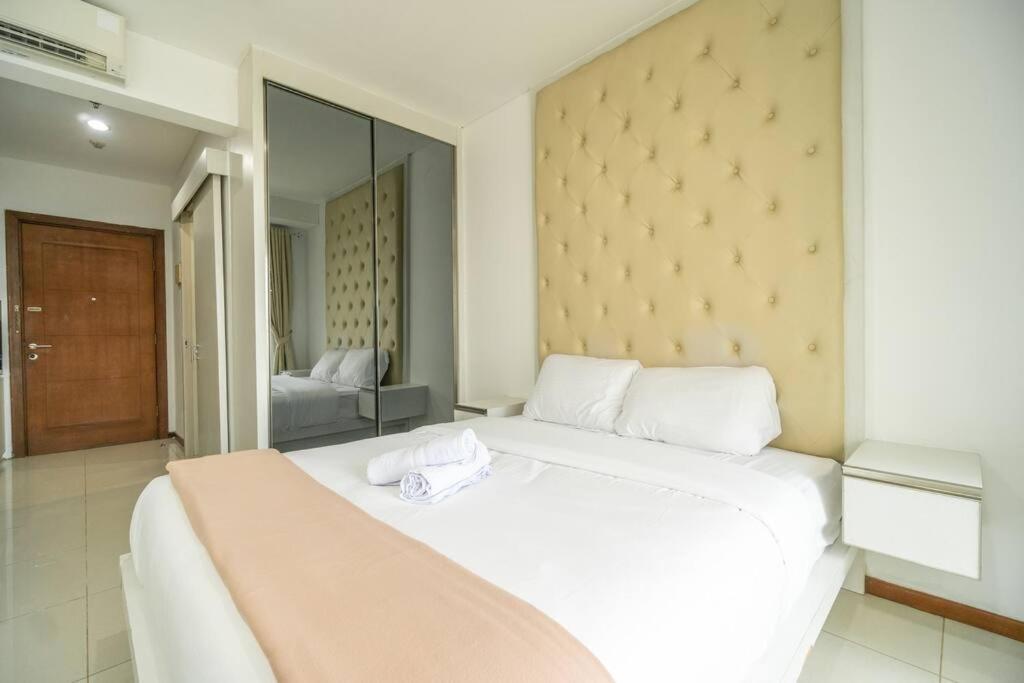 Apartment Warm And Comfy In Jakarta, Scbd *