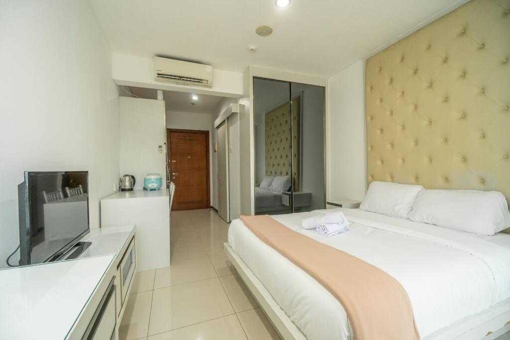 Warm And Comfy In Jakarta, Scbd * Jakarta