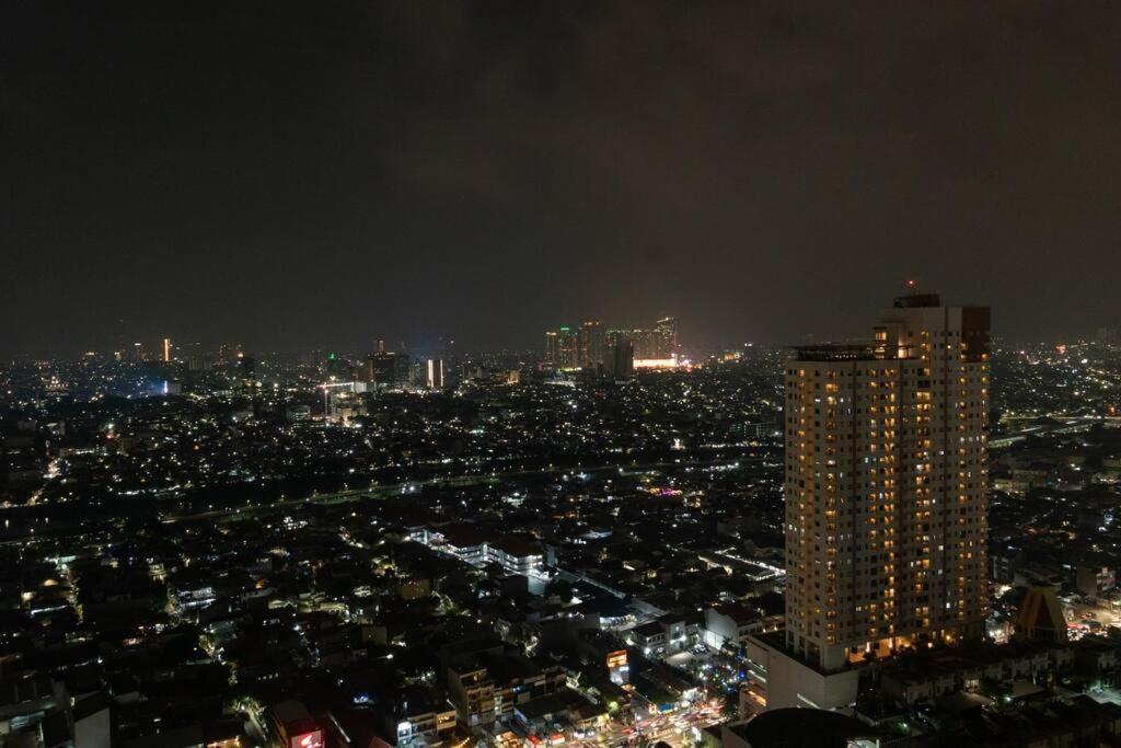 Apartment Warm And Comfy In Jakarta, Scbd *