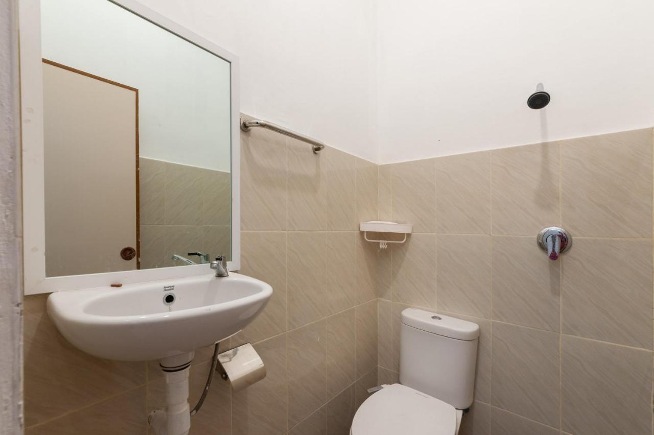 Urbanview De Breeze Kemang By Reddoorz 3* Jakarta