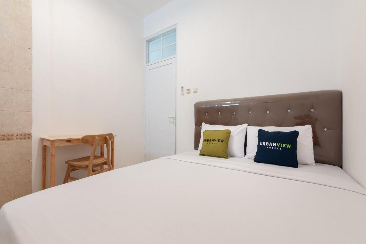 Urbanview De Breeze Kemang By Reddoorz Jakarta