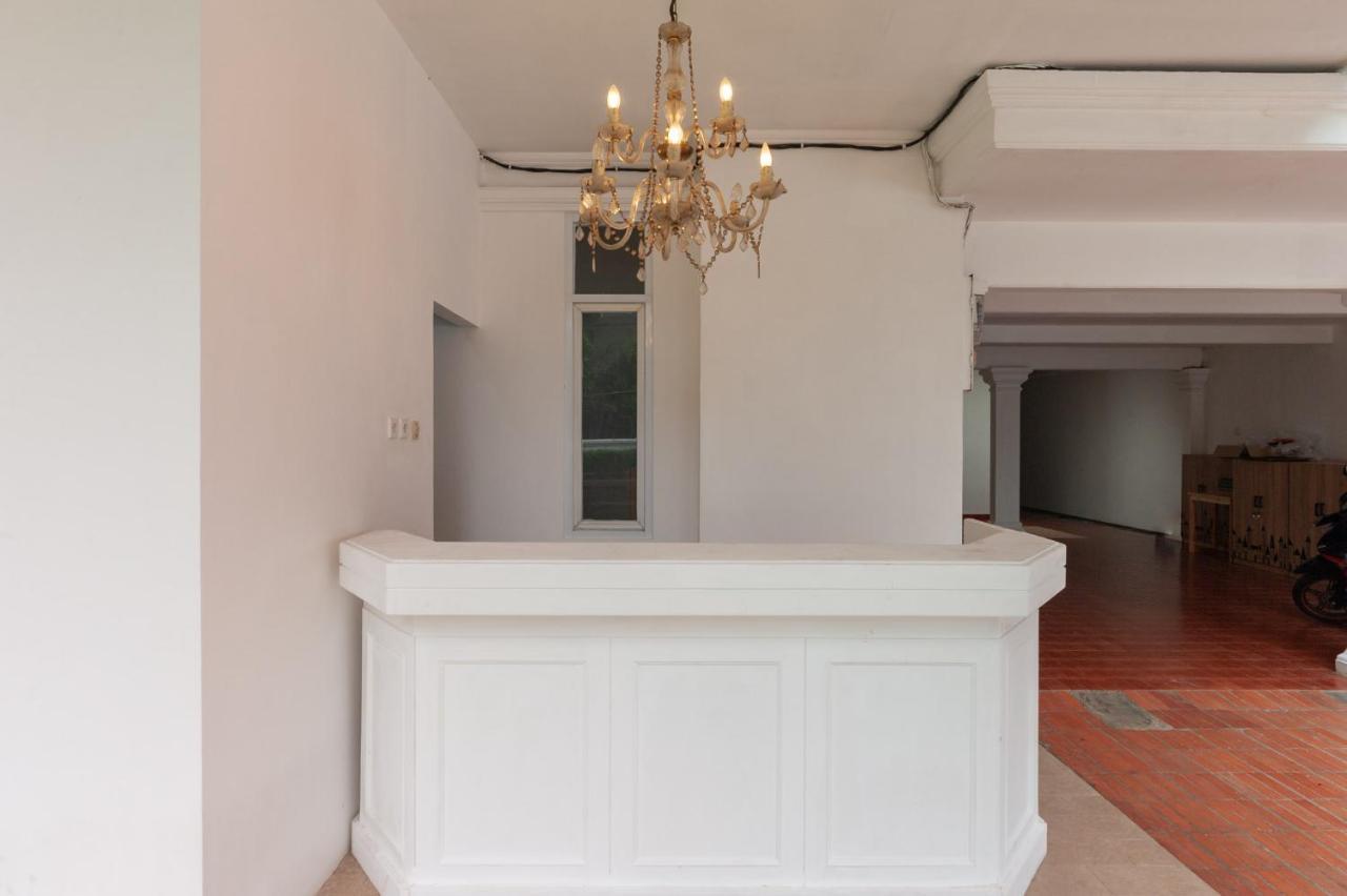 Urbanview De Breeze Kemang By Reddoorz Jakarta