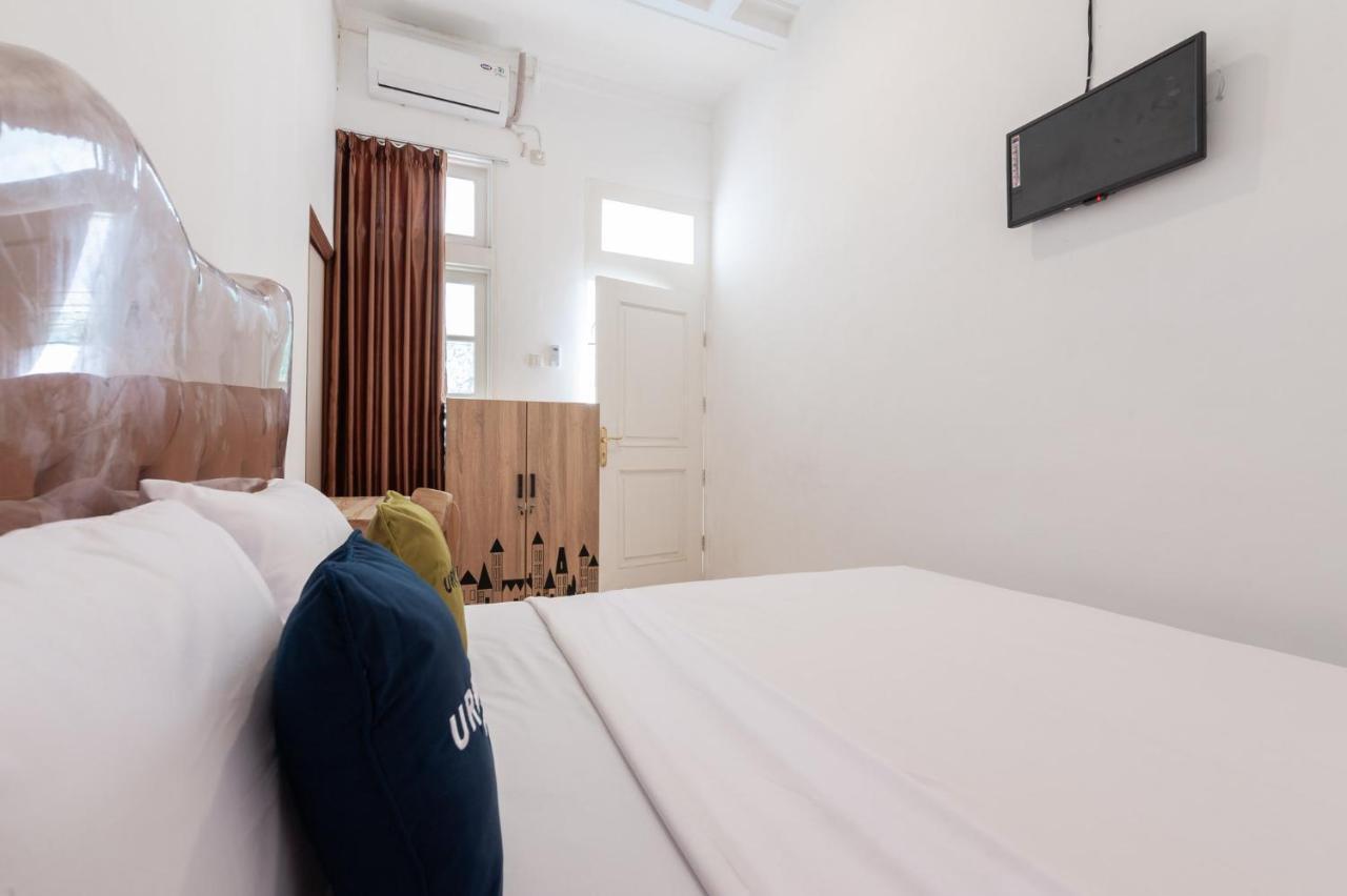 Urbanview De Breeze Kemang By Reddoorz Jakarta