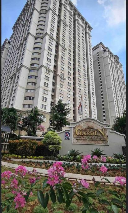 2 Bedroom Next To Mall Park & Neo Soho Apartment