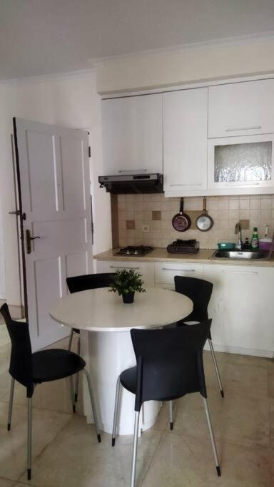 2 Bedroom Next To Mall Park & Neo Soho Apartment *
