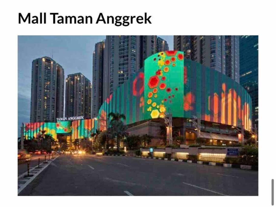 2 Bedroom Next To Mall Park & Neo Soho * Jakarta
