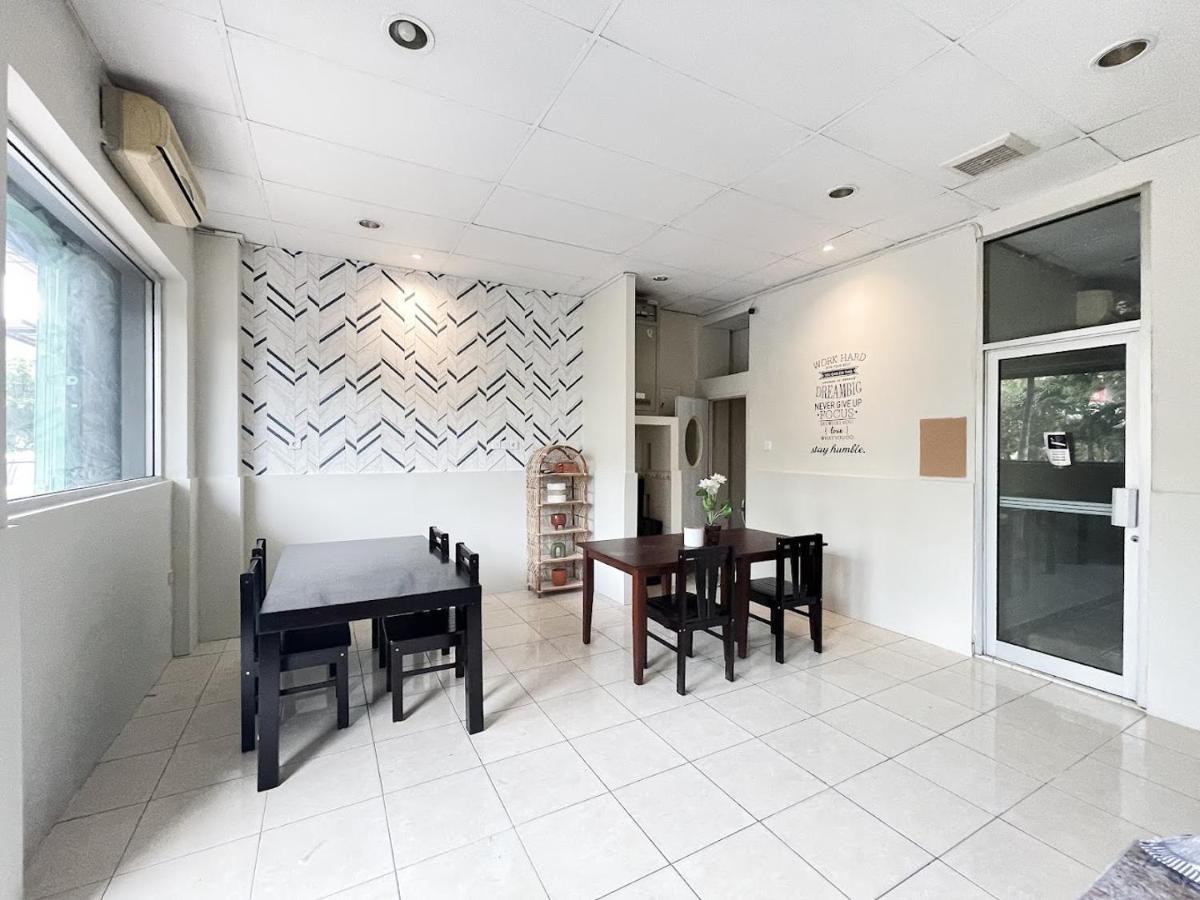 Kos Awany Coliving Albergue