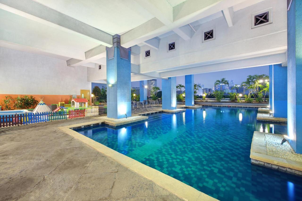 Lumire & Convention Centre 4* Jakarta