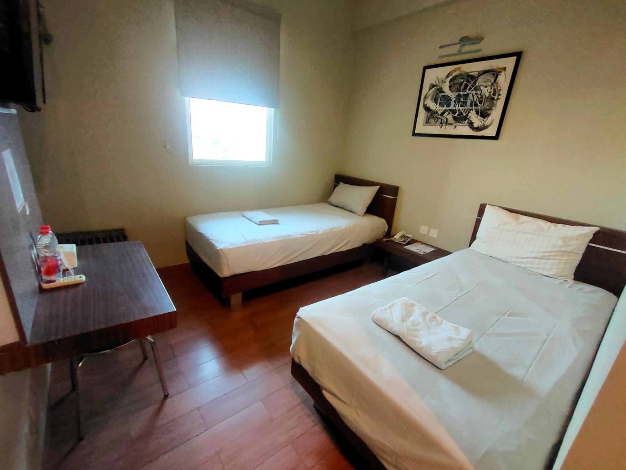 World - Bandengan 2* Jakarta