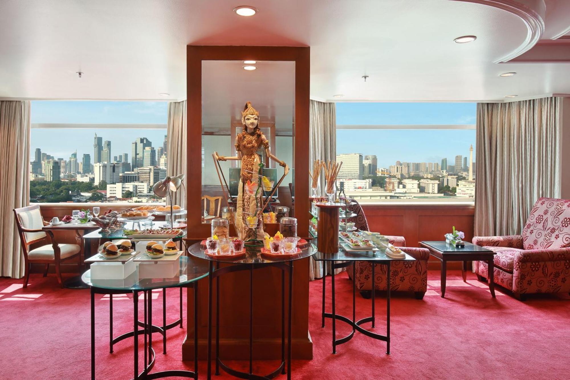Hotel Lumire & Convention Centre 4*