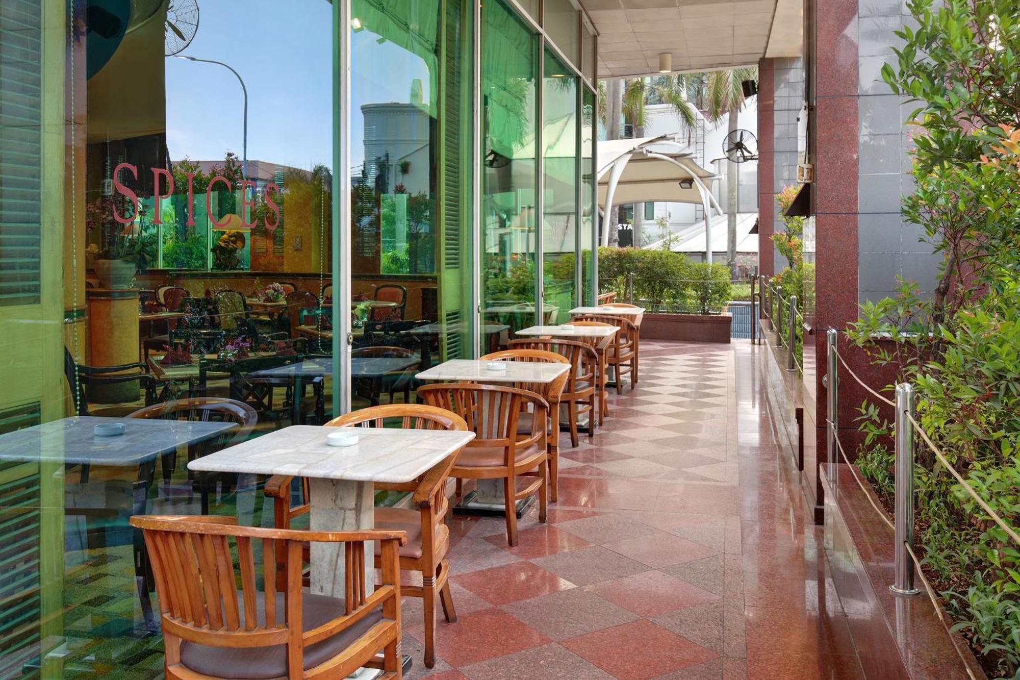 Lumire & Convention Centre Hotel