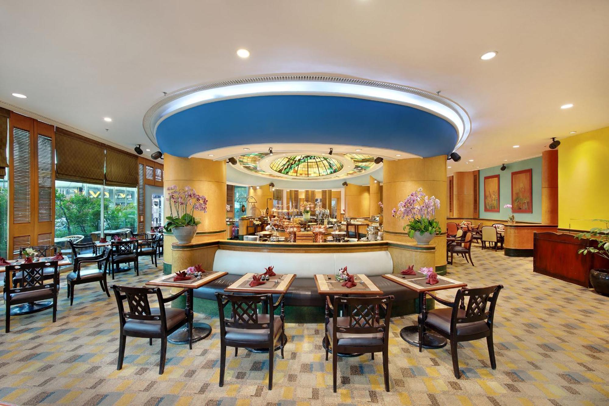 Lumire & Convention Centre Hotel 4*