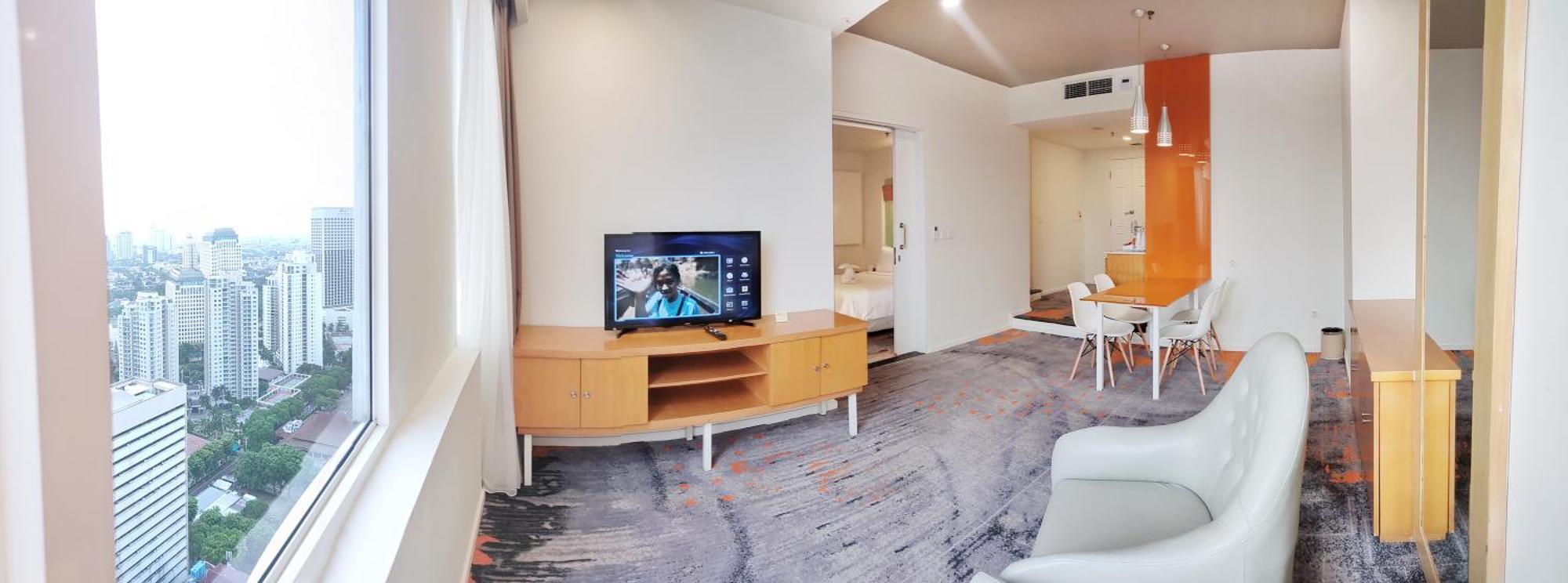 Harris Fx Sudirman Hotel 4*
