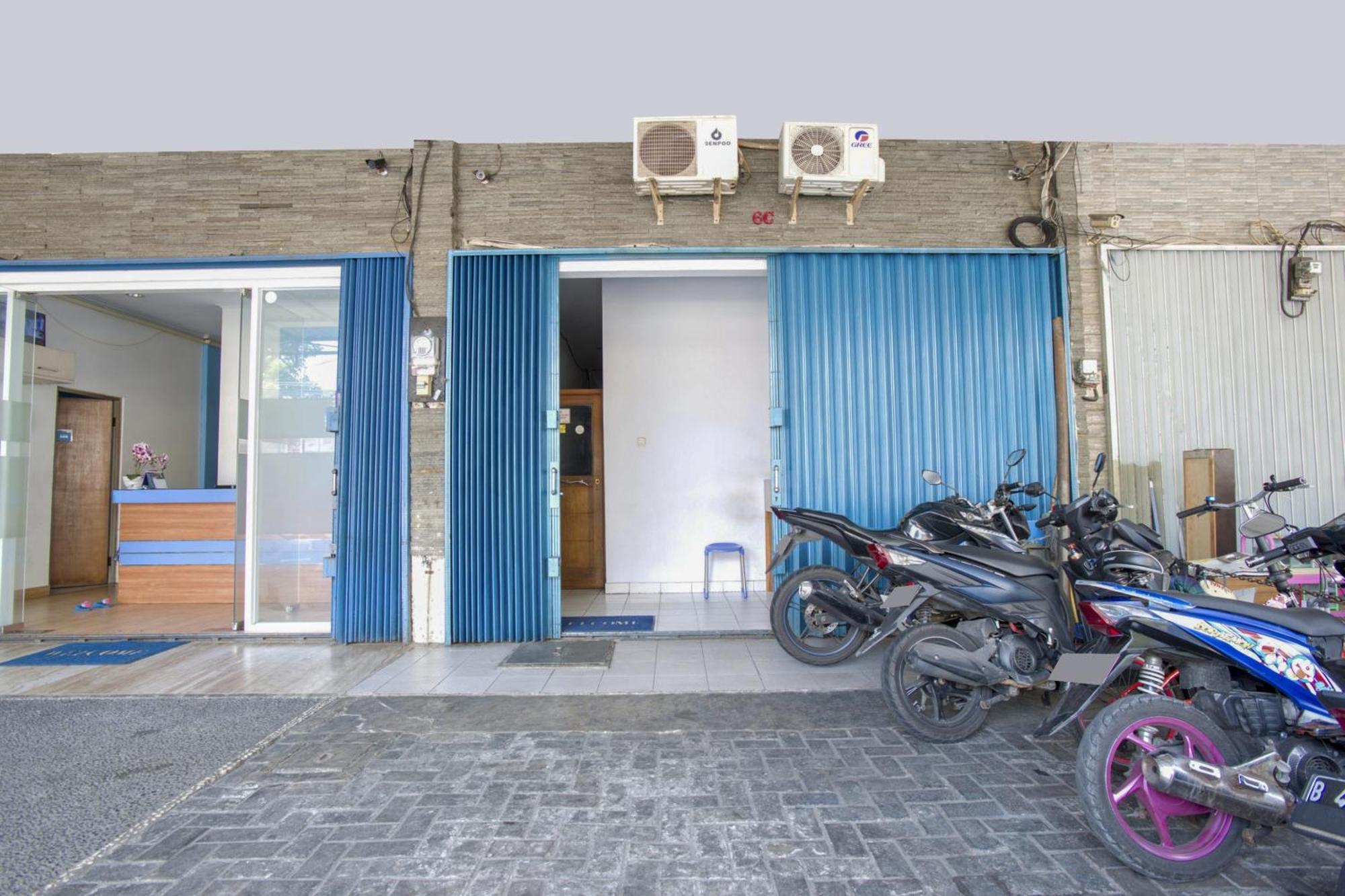 Oyo 3755 Sweet Hotel 2*