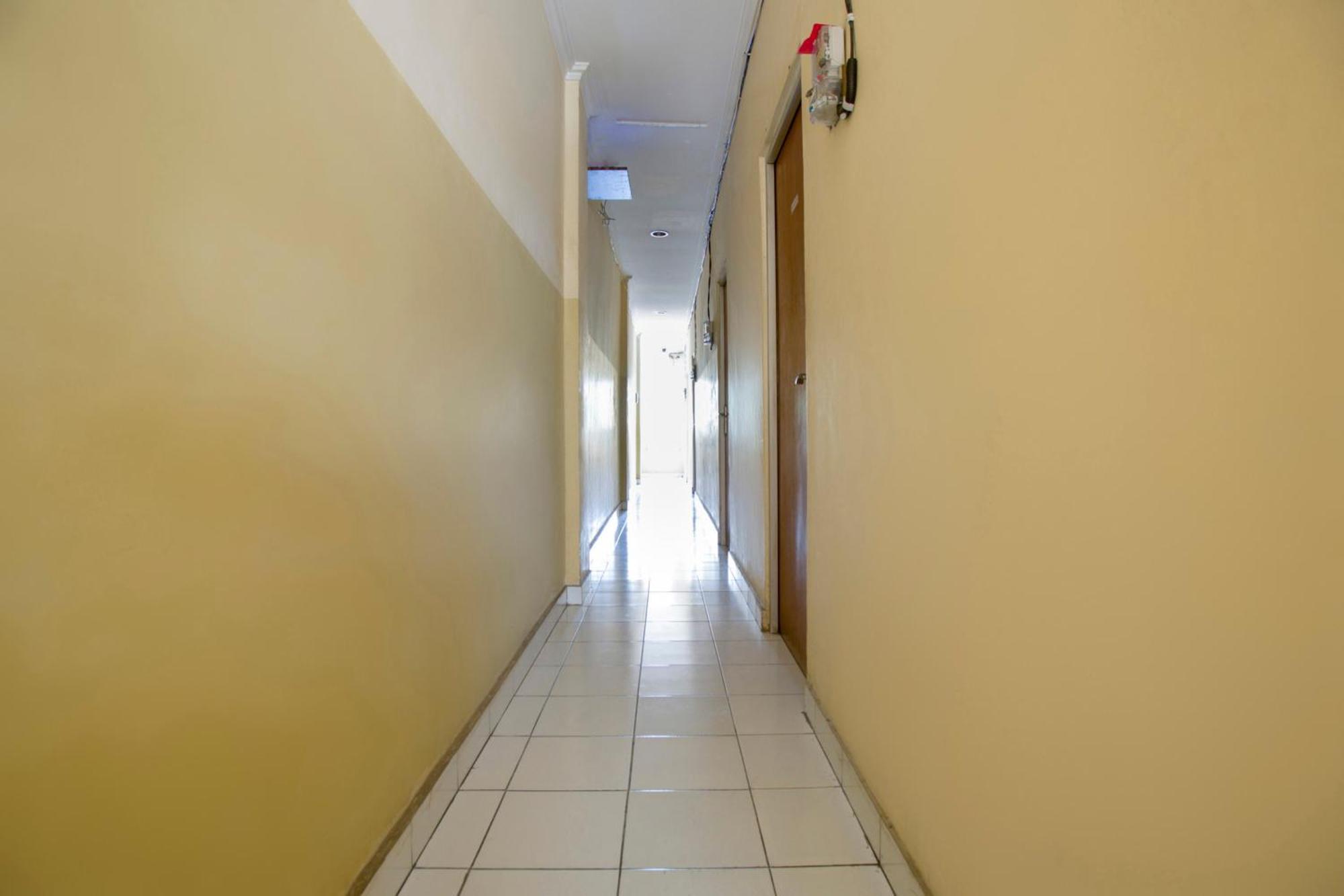 Hotel Oyo 3755 Sweet 2*