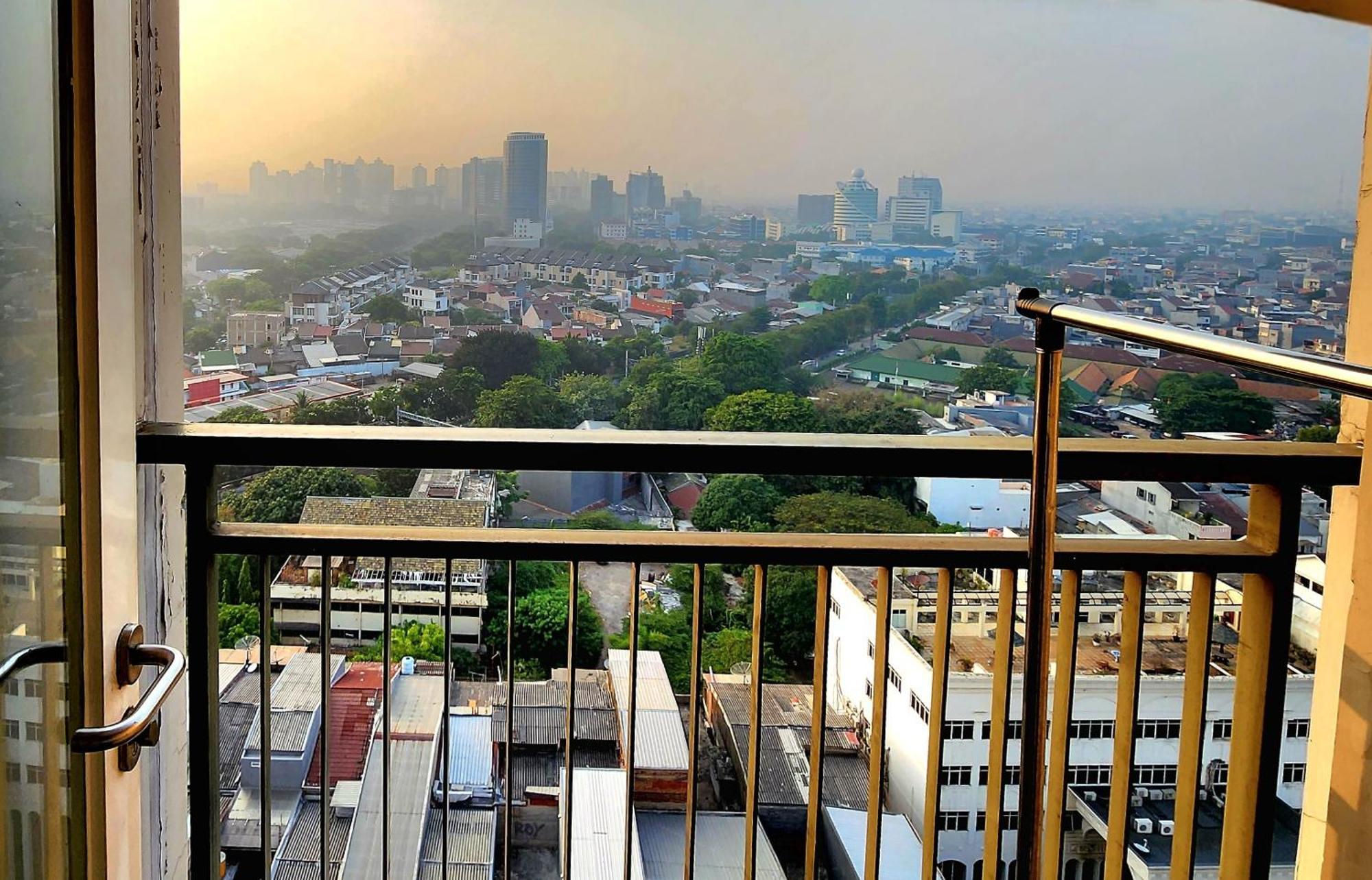 Apartment Jiexpo Kemayoran Sunrise View -min 3 Nights-