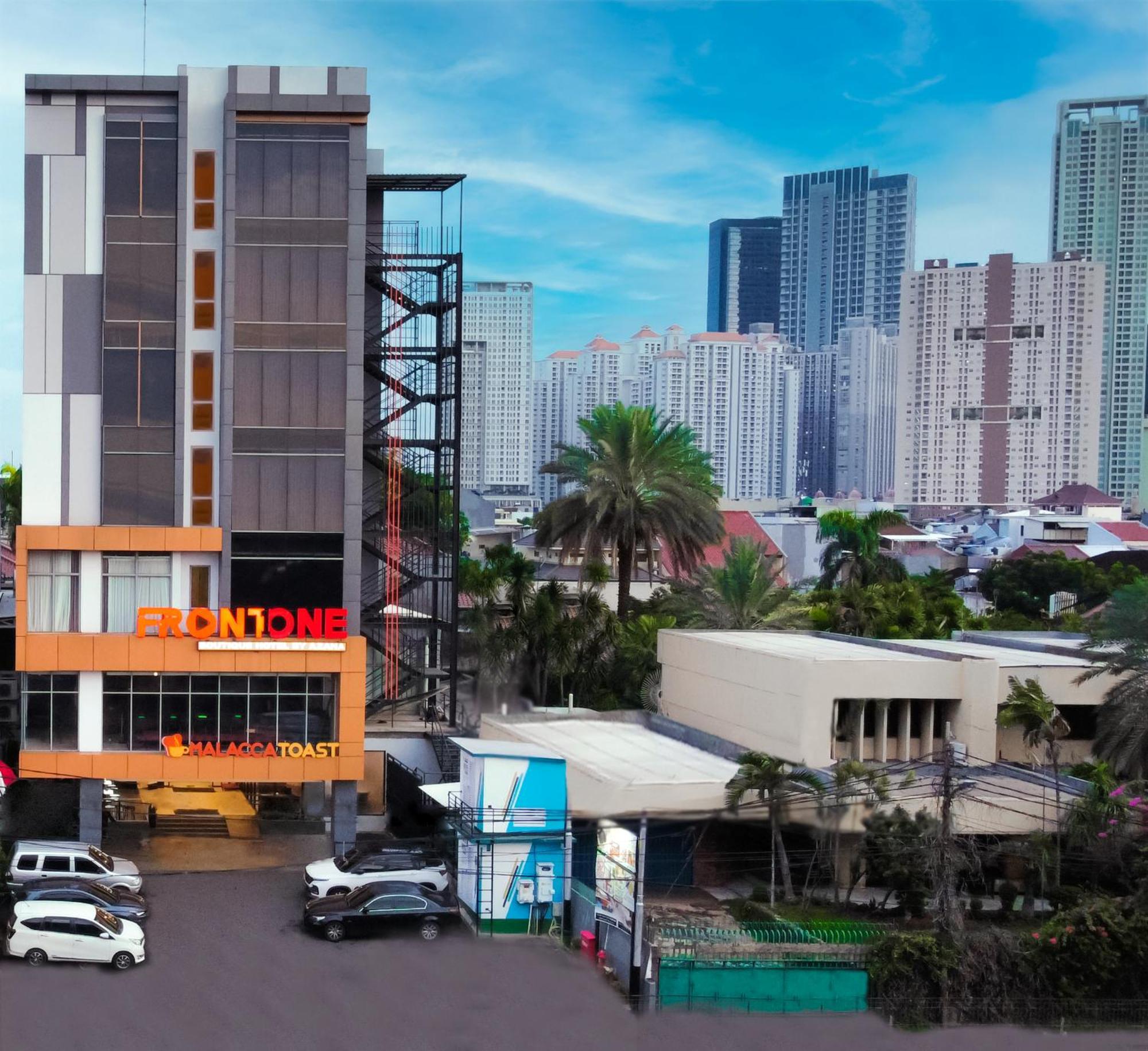 Front One Boutique Taman Anggrek Hotel Jakarta