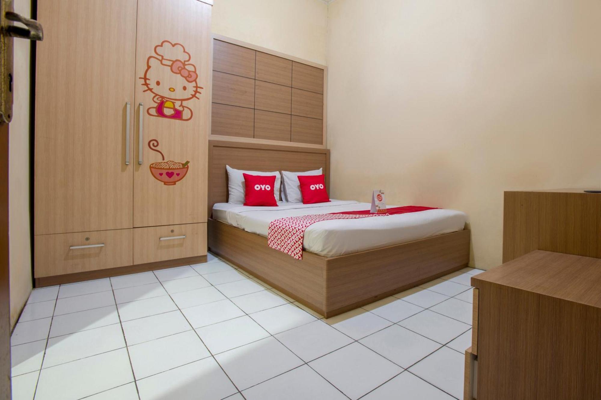 Oyo 3755 Sweet Hotel 2*