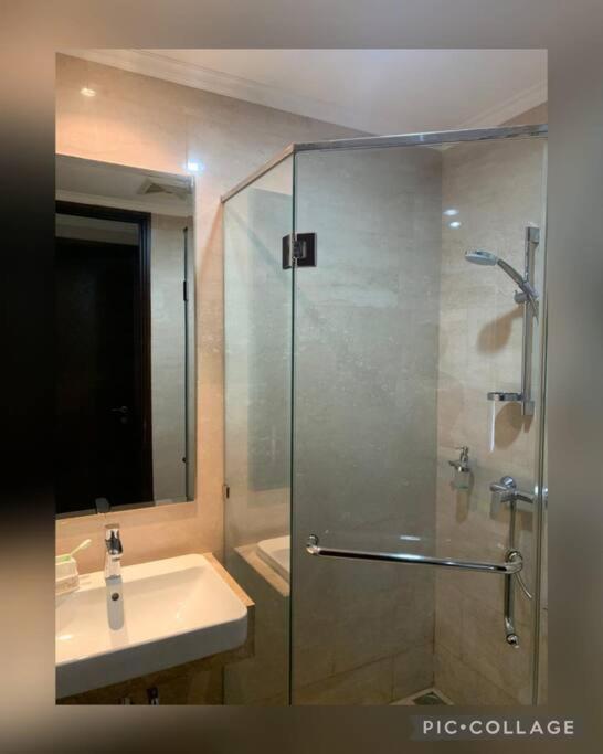 Menteng Park - Tower Diamond, 2 Bed Rooms, Private Lift *