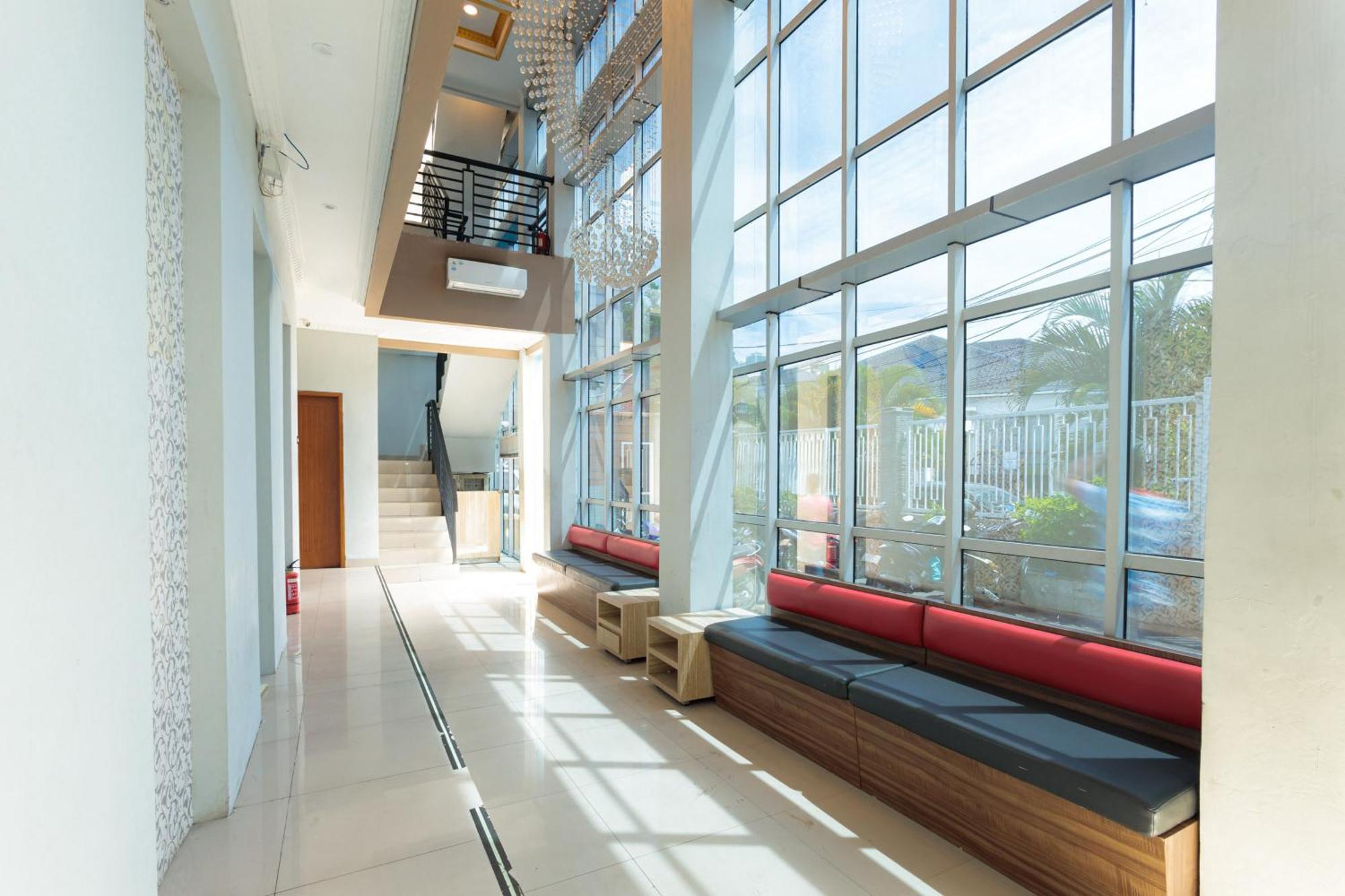 Hotel Dpaseban Mitra Reddoorz 2*