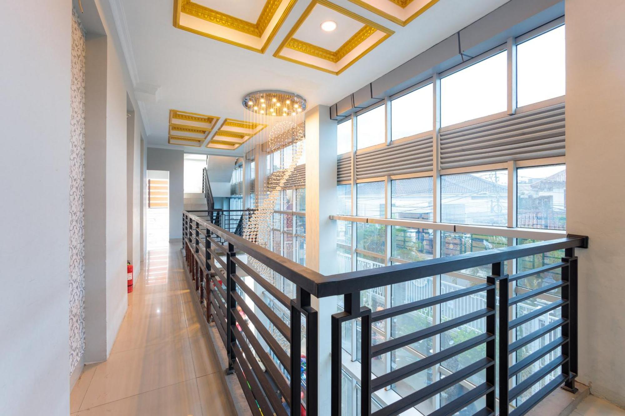 Dpaseban Mitra Reddoorz Hotel 2*