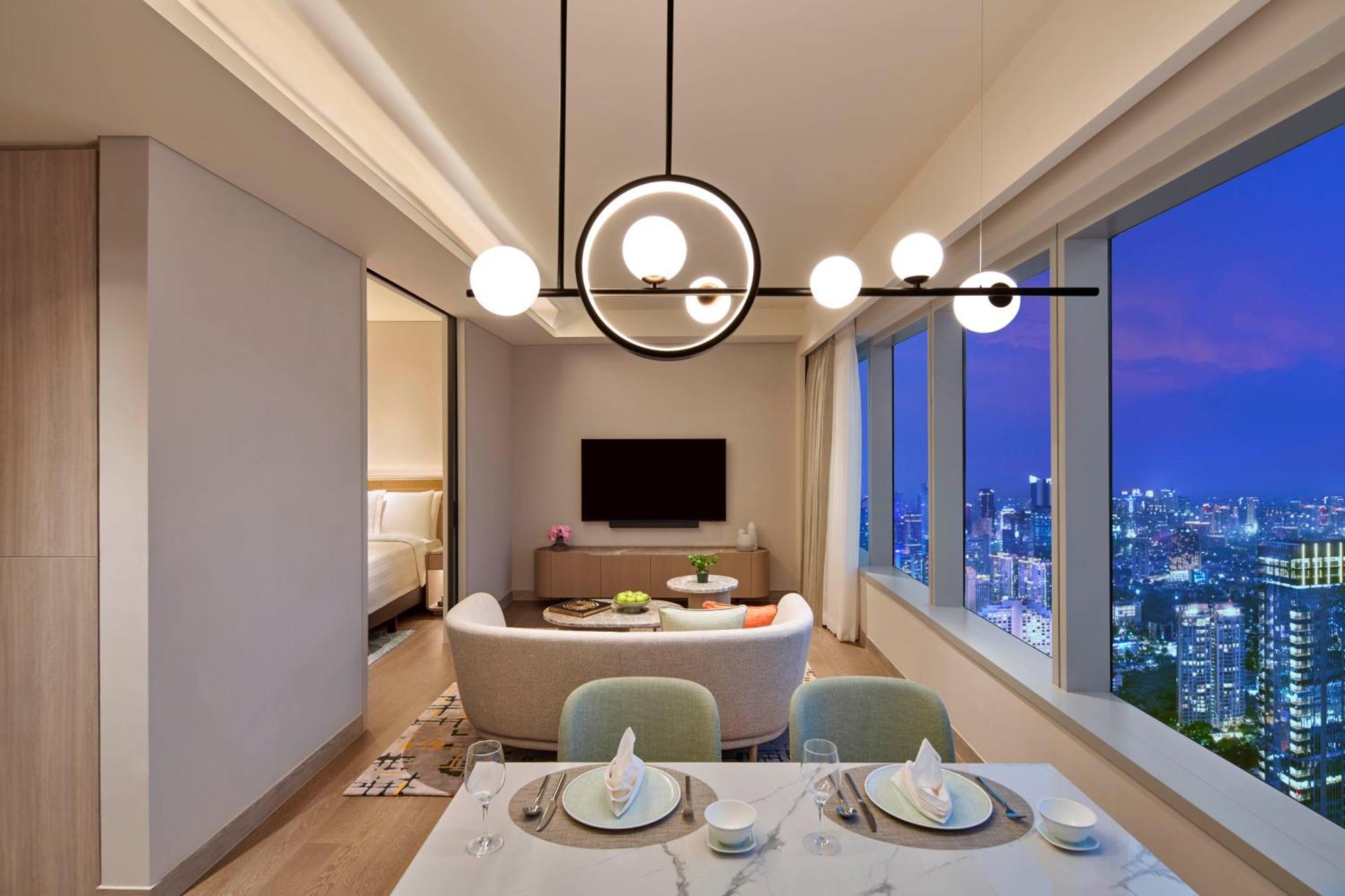 Parkroyal Serviced 5*
