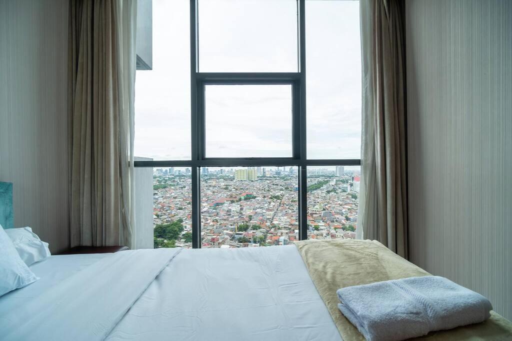 Luxury & Bright 2br Chianti Tower Mall Access *
