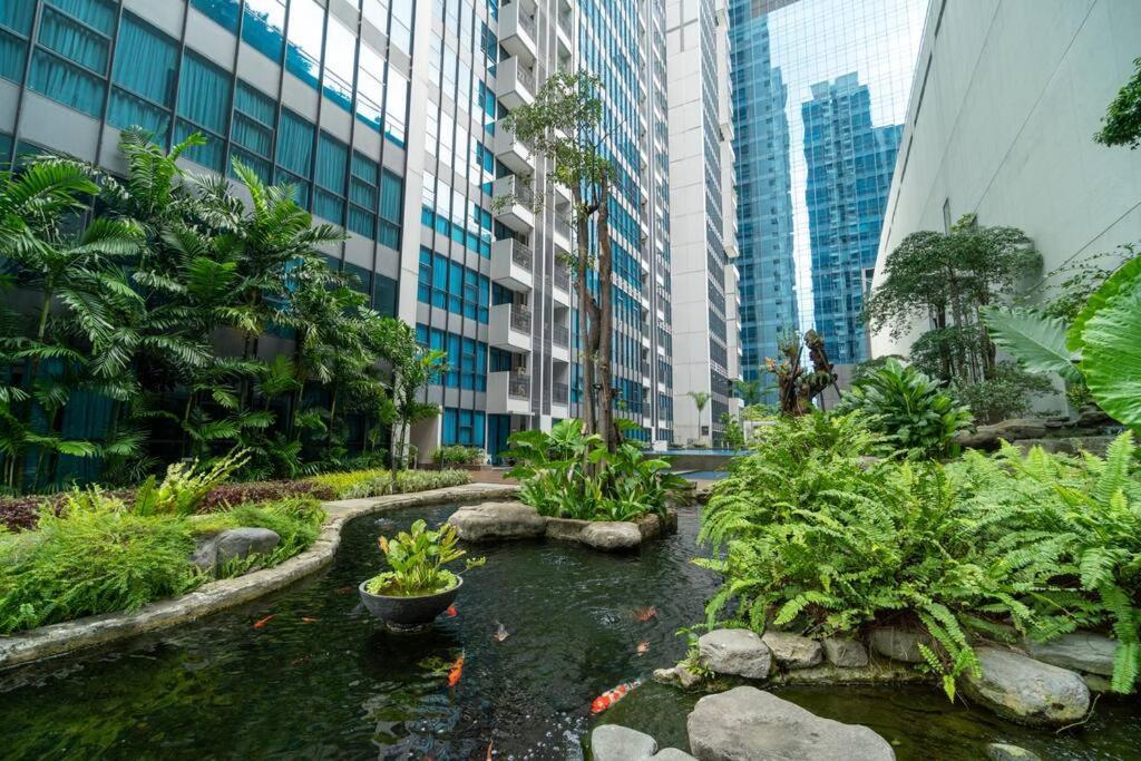 Luxury & Bright 2br Chianti Tower Mall Access