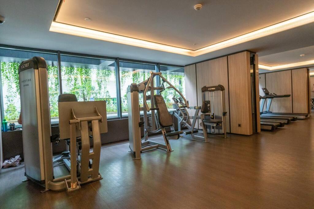Luxury & Bright 2br Chianti Tower Mall Access Apartment Jakarta