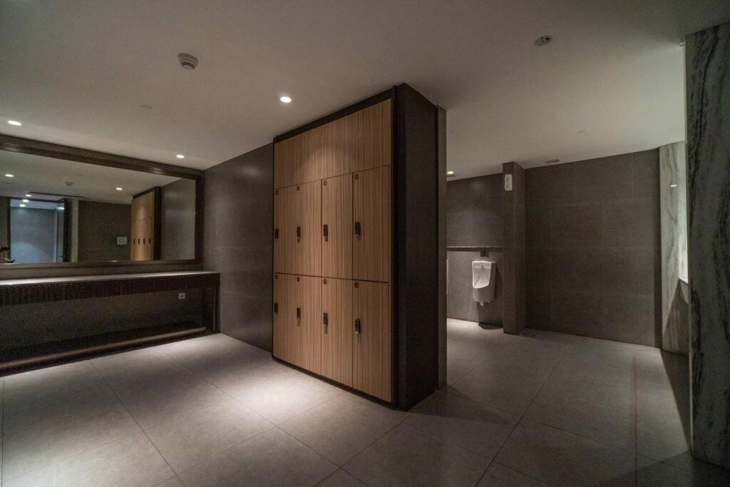 Apartment Luxury & Bright 2br Chianti Tower Mall Access *