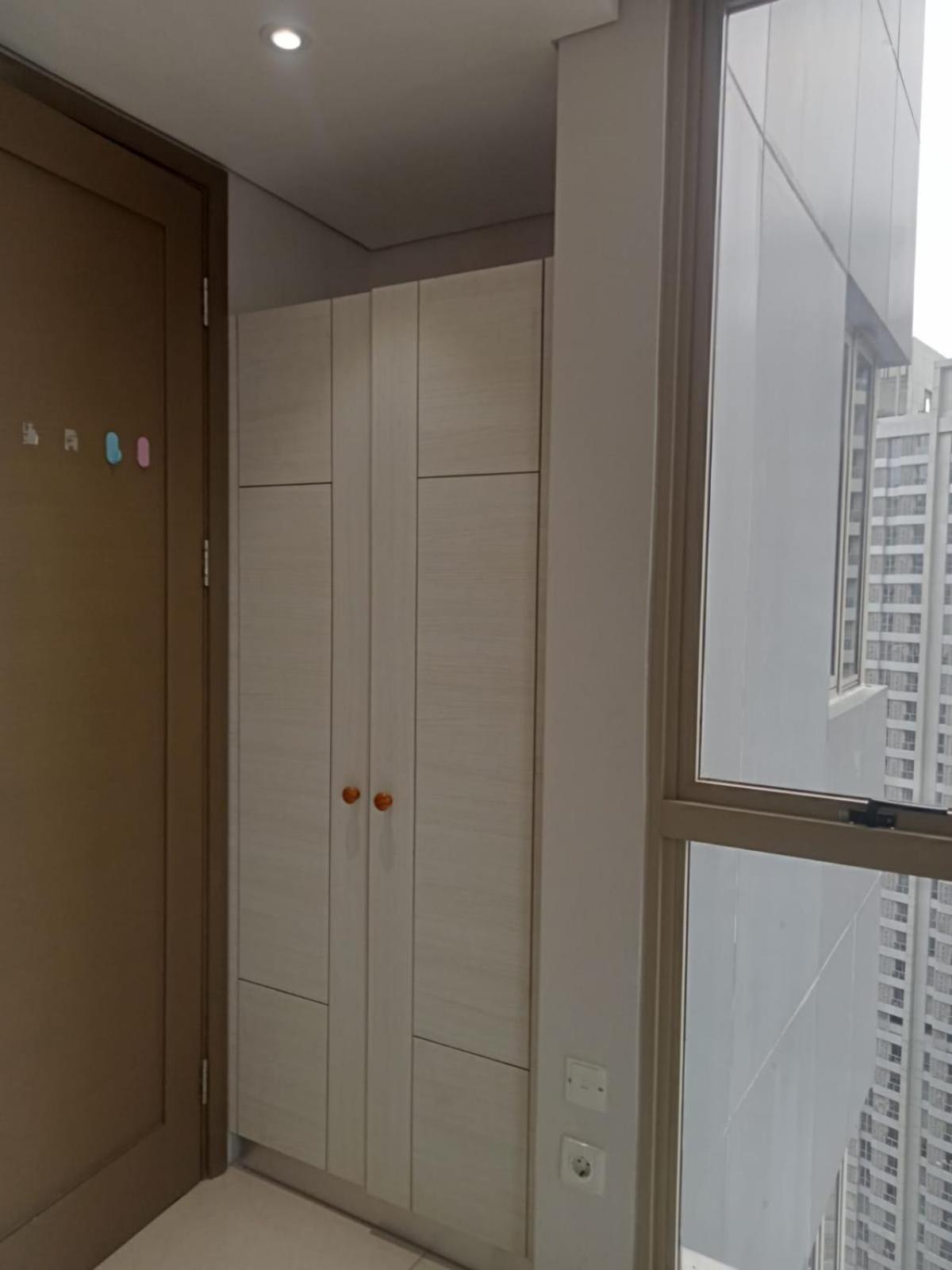 Apartment Gin