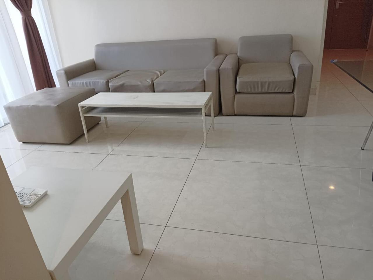 Gin Apartment