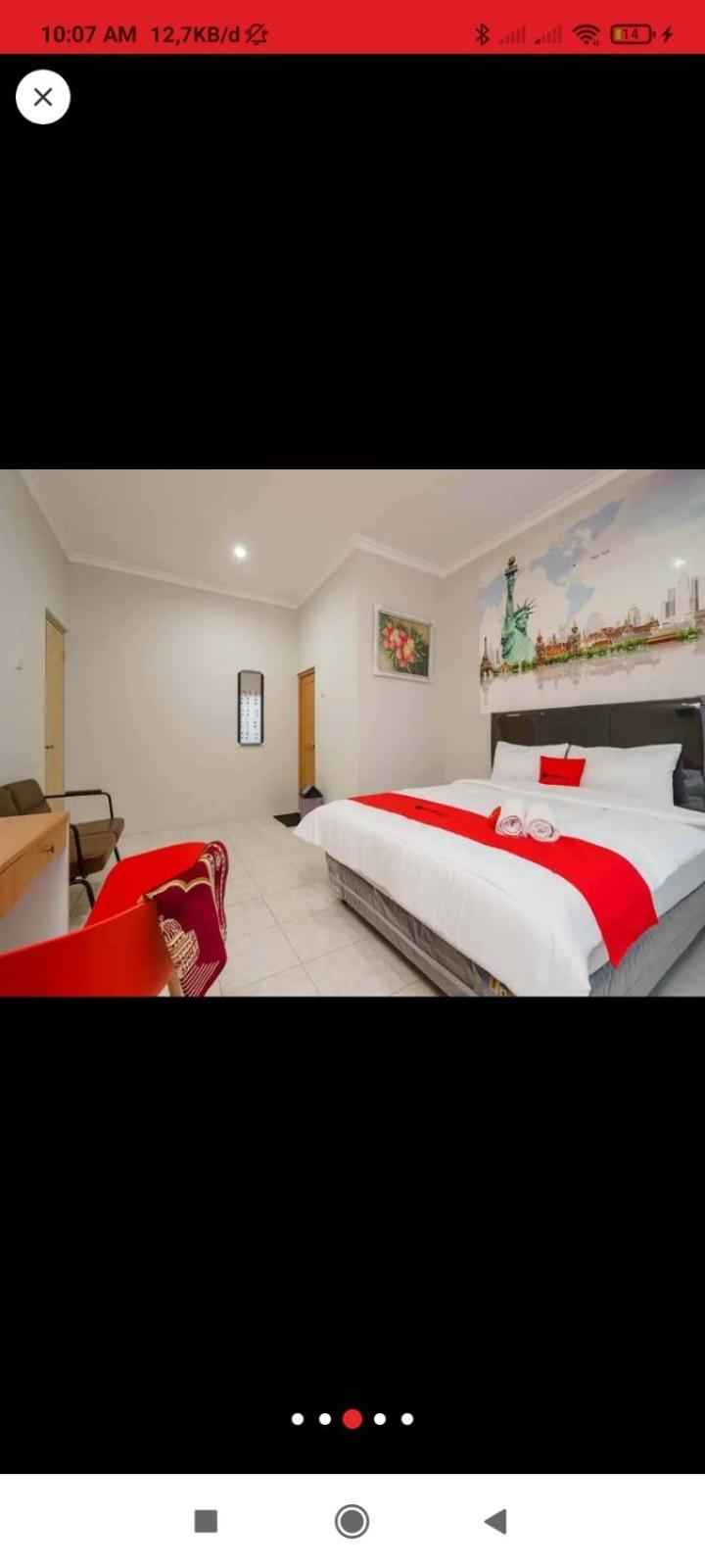 Hotel Reddoorz Near Jiexpo Kemayoran 2 4*