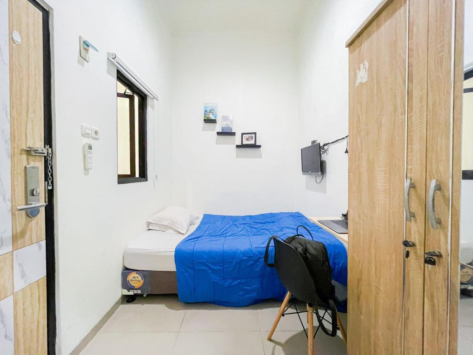 Beranda Istirahat Grogol Hostel
