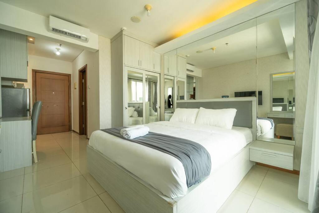 Simple & Stylish In Jakarta, Scbd Appartement