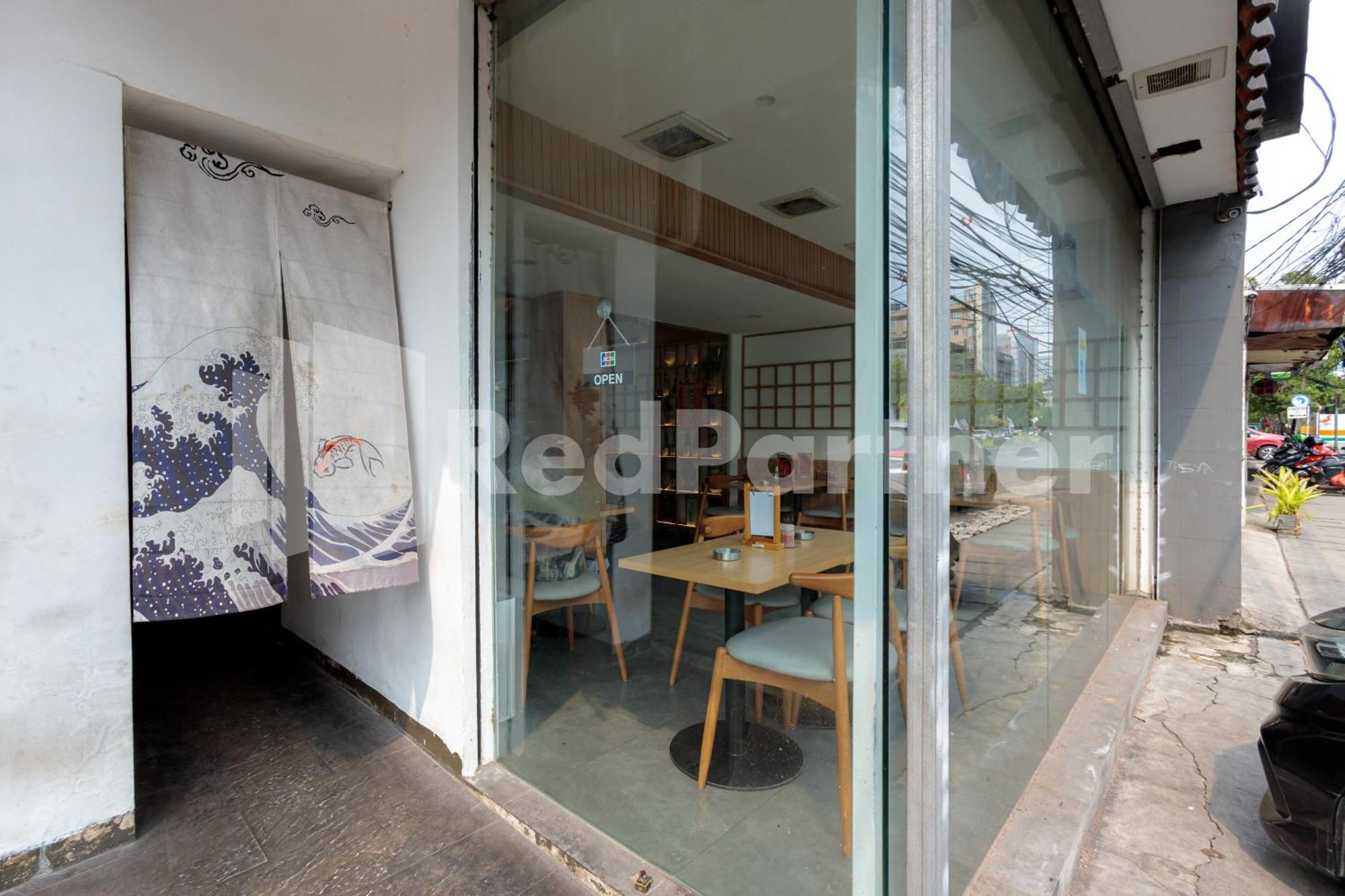 Hotel Ichiza Redpartner Jakarta