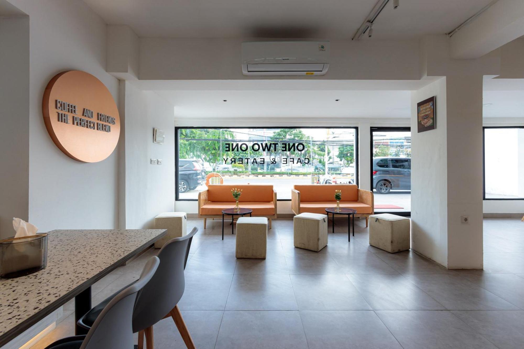 Reddoorz Near Mangga Dua Mall * Jakarta