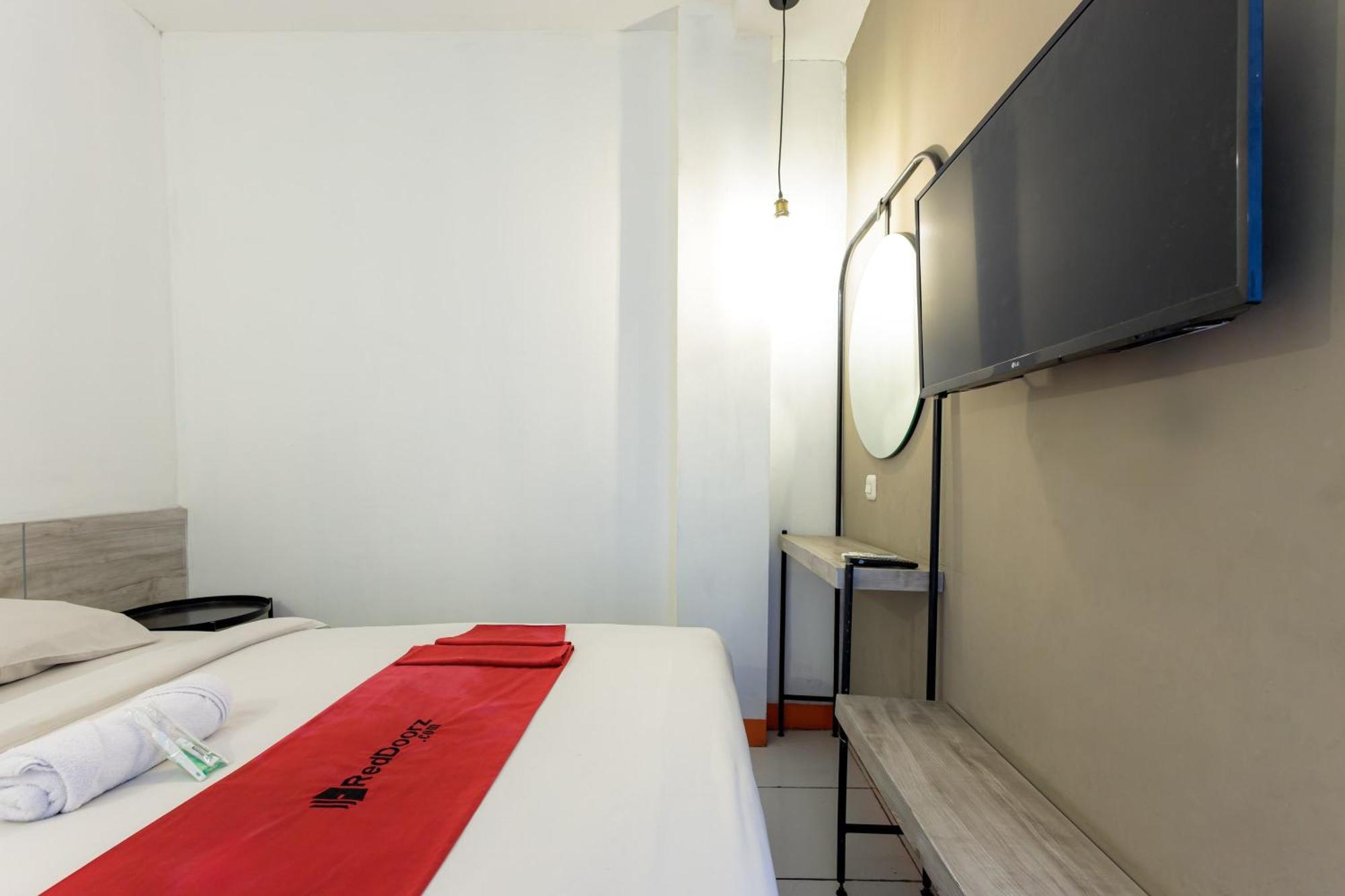 Reddoorz Near Mangga Dua Mall * Jakarta