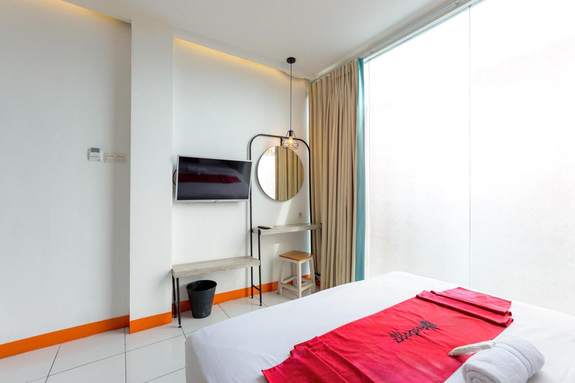 Reddoorz Near Mangga Dua Mall Jakarta