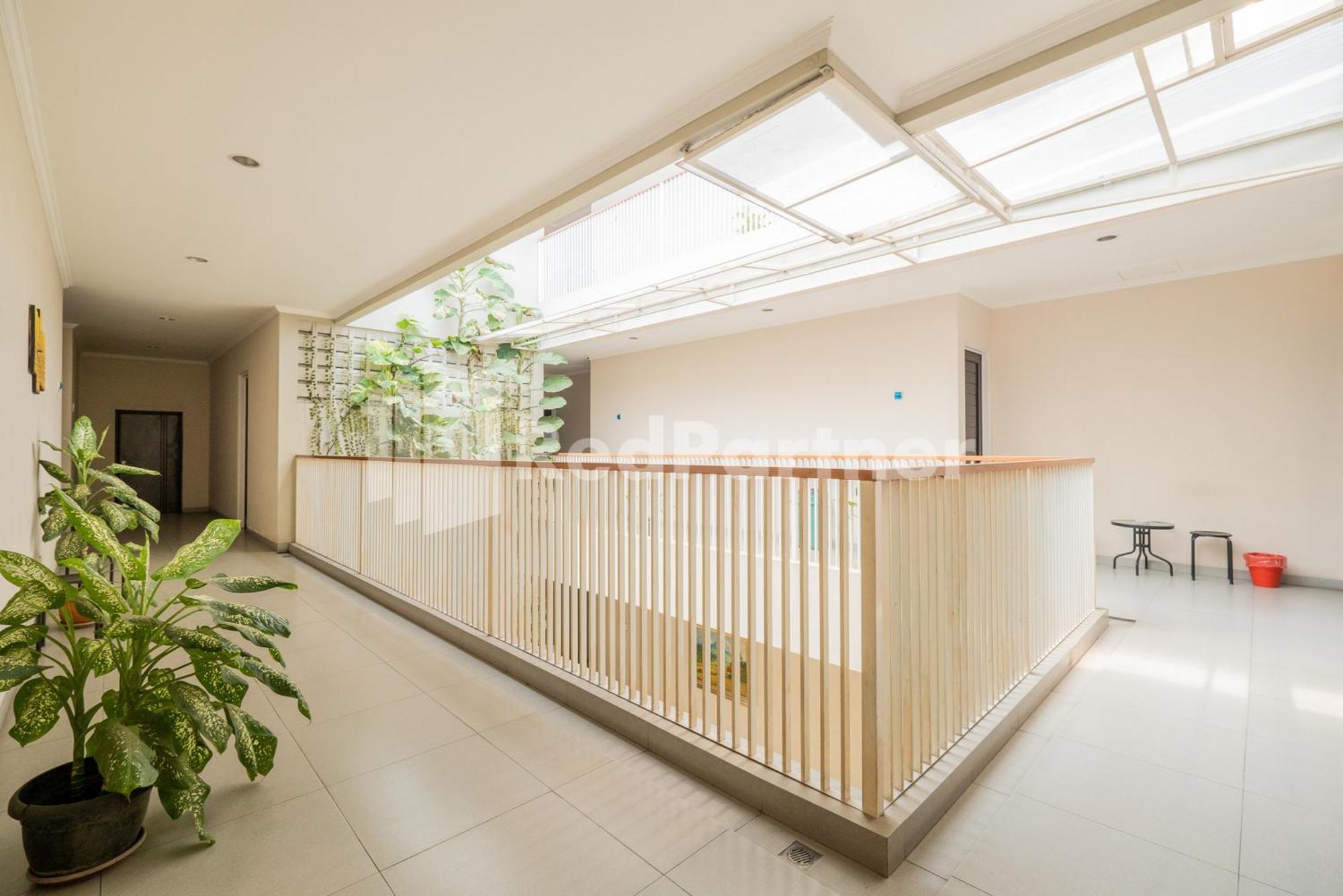 Palm Eight Mitra Reddoorz Jakarta