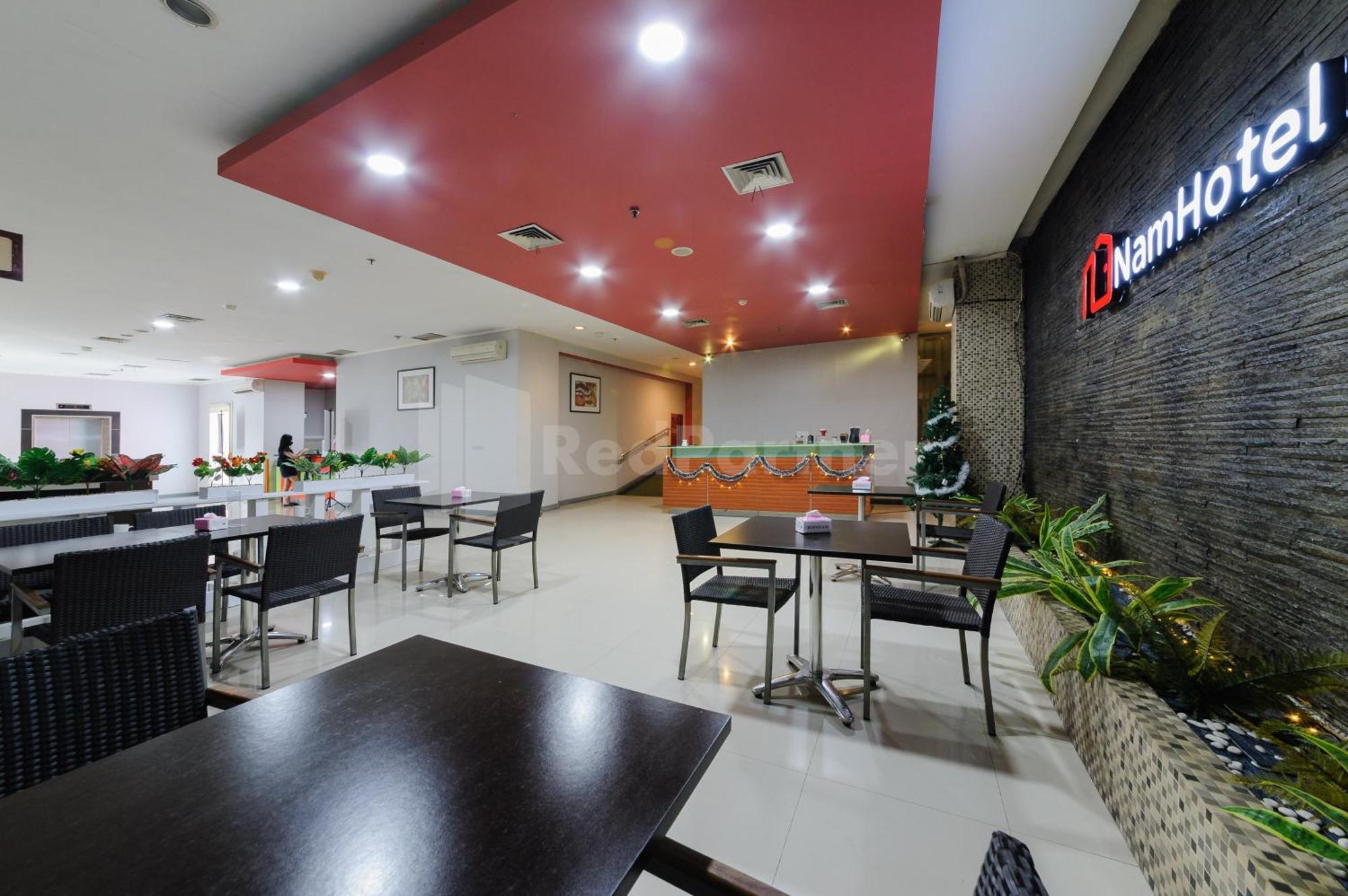 Metro Near Kota Tua Mitra Reddoorz Khách sạn