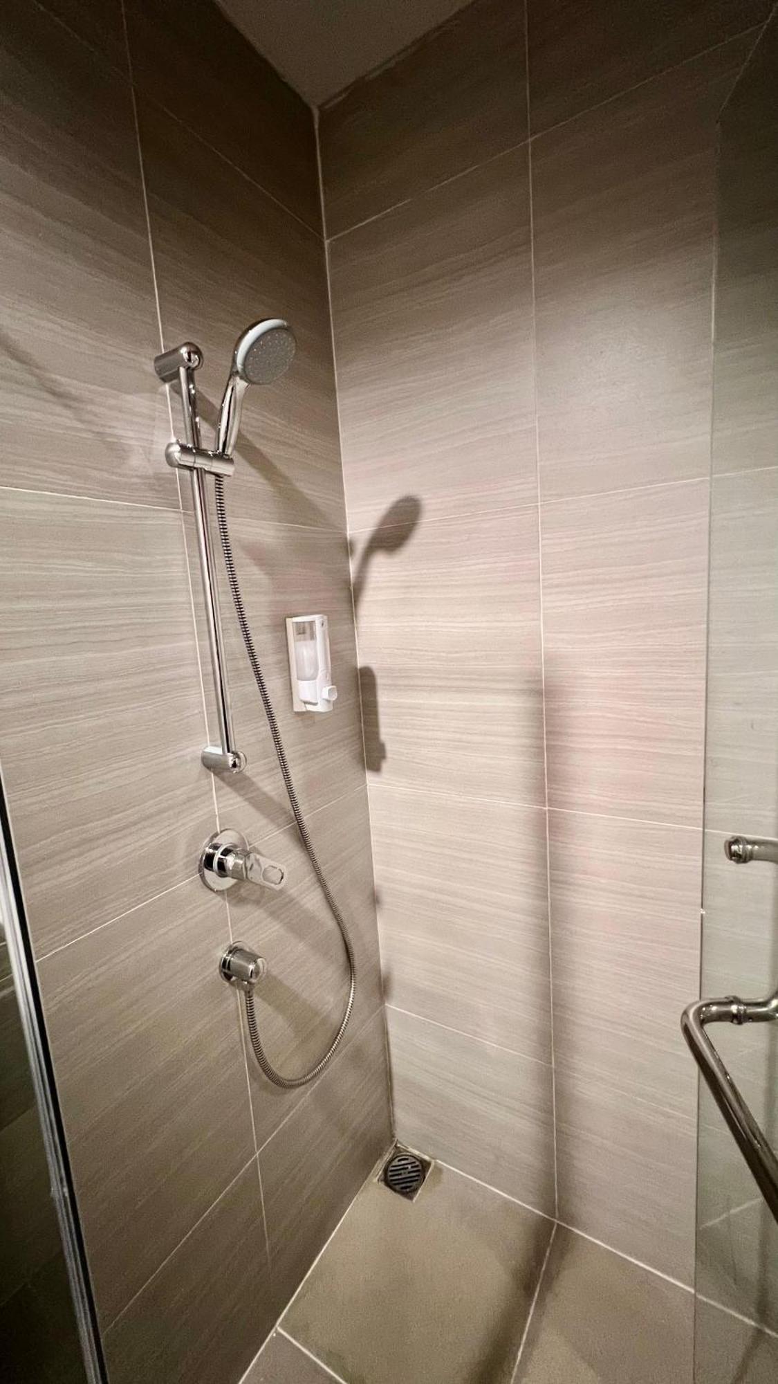 West Vista Jkt Modern Design W/55” Tv And 40/mbps Wi-fi Apartment