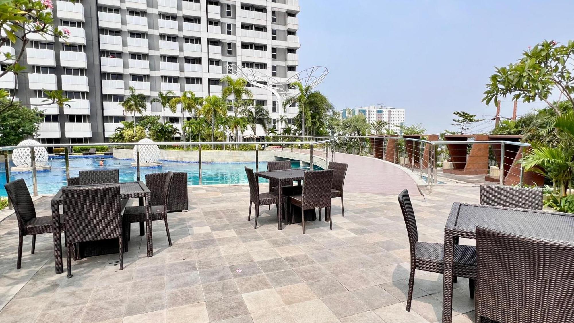 West Vista Jkt Modern Design W/55” Tv And 40/mbps Wi-fi Apartment Jakarta